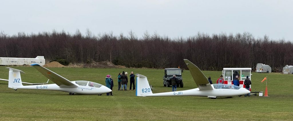 two gliders lined up at the launch point